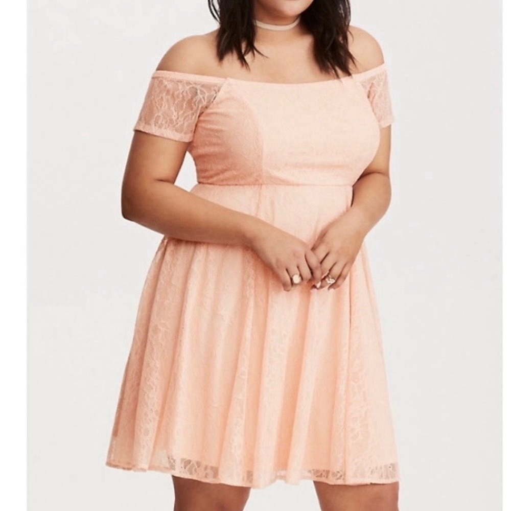 NWT Torrid Peach Stretch Lace Off‎ the Shoulder Dress Size 22 Feminine